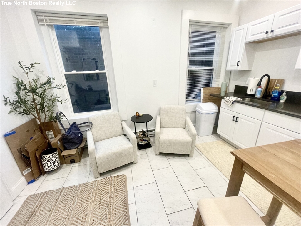 1 bed, 1 bath apartment for rent at 206 Hanover St Unit 1, North End — photo 4 of 14