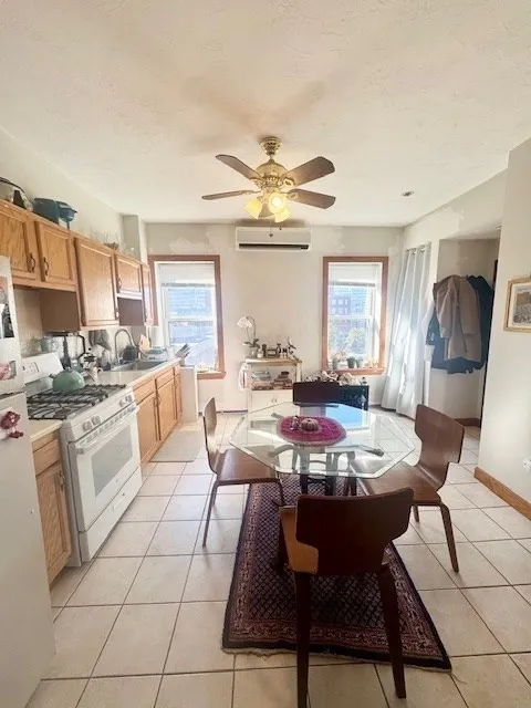 1 bed, 1 bath apartment for rent at 206 Hanover St Unit 7, North End — photo 2 of 8