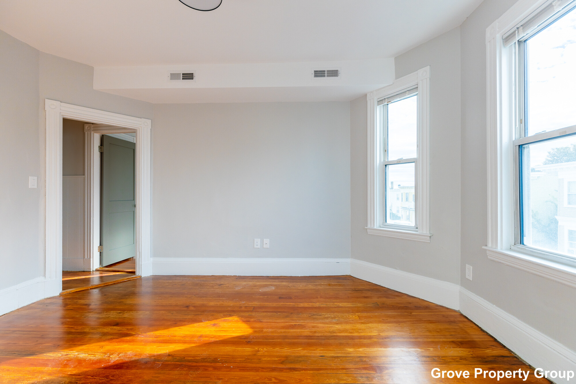 5 bed, 2 bath apartment for rent at 206 L St Unit 3, South Boston — photo 9 of 15