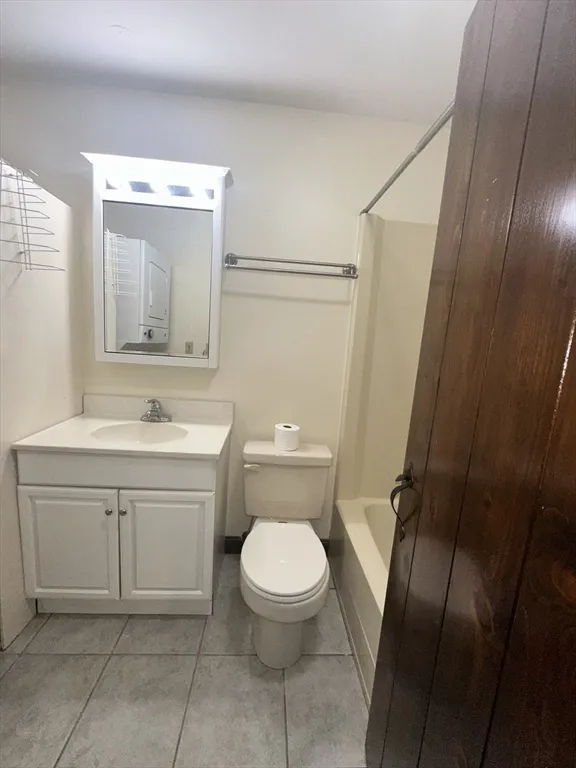 1 bed, 1 bath apartment for rent at 206 R Mill St Unit R, Randolph — photo 8 of 9