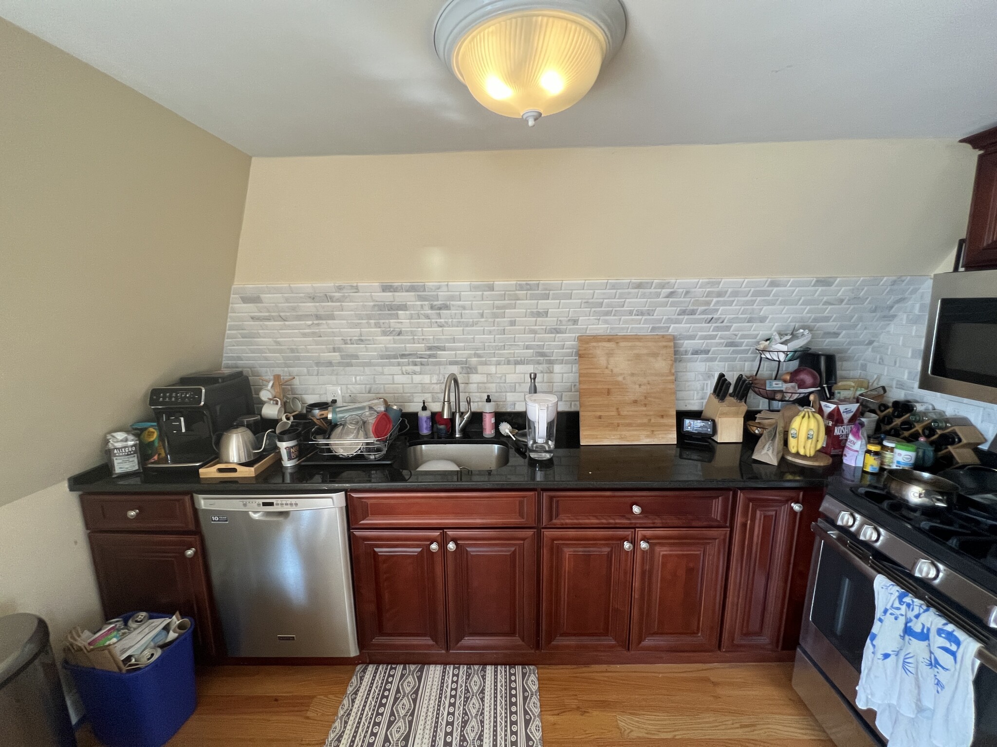 1 bed, 1 bath apartment for rent at 206 Summer St Unit 3, Spring Hill — photo 4 of 26