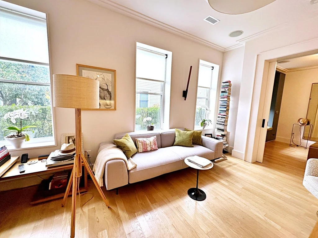 1 bed, 1 bath apartment for rent at 206 Webster Unit 1A, East Boston