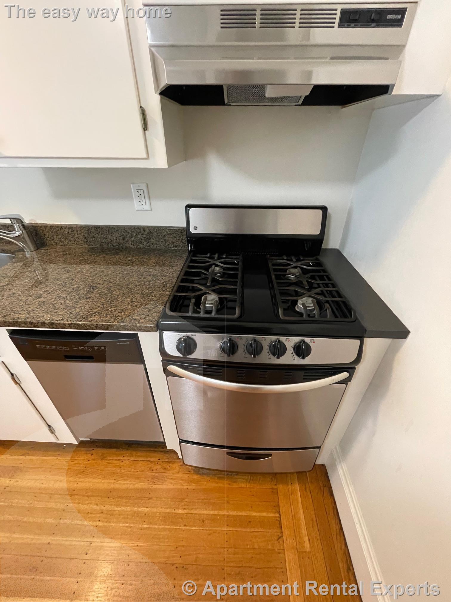 2 bed, 1 bath apartment for rent at 206 West Emerson St Unit 2R, Other — photo 11 of 18