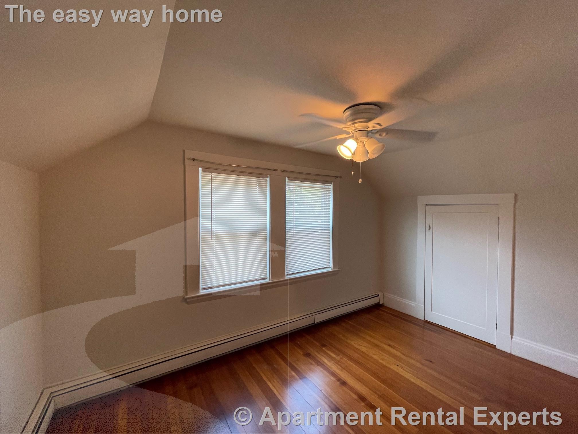 2 bed, 1 bath apartment for rent at 206 West Emerson St Unit 2R, Other — photo 16 of 18