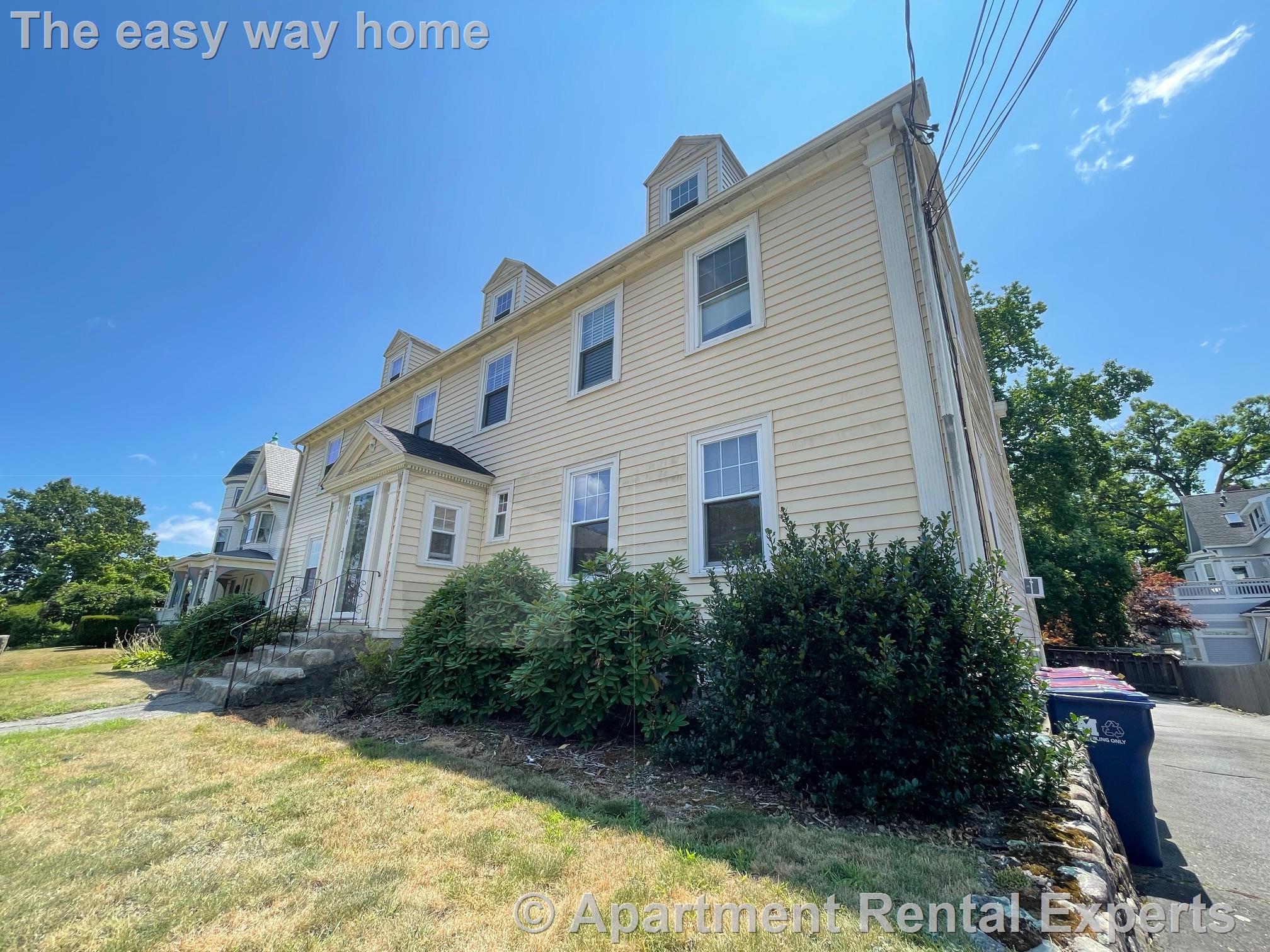 2 bed, 1 bath apartment for rent at 206 West Emerson St Unit 2R, Other