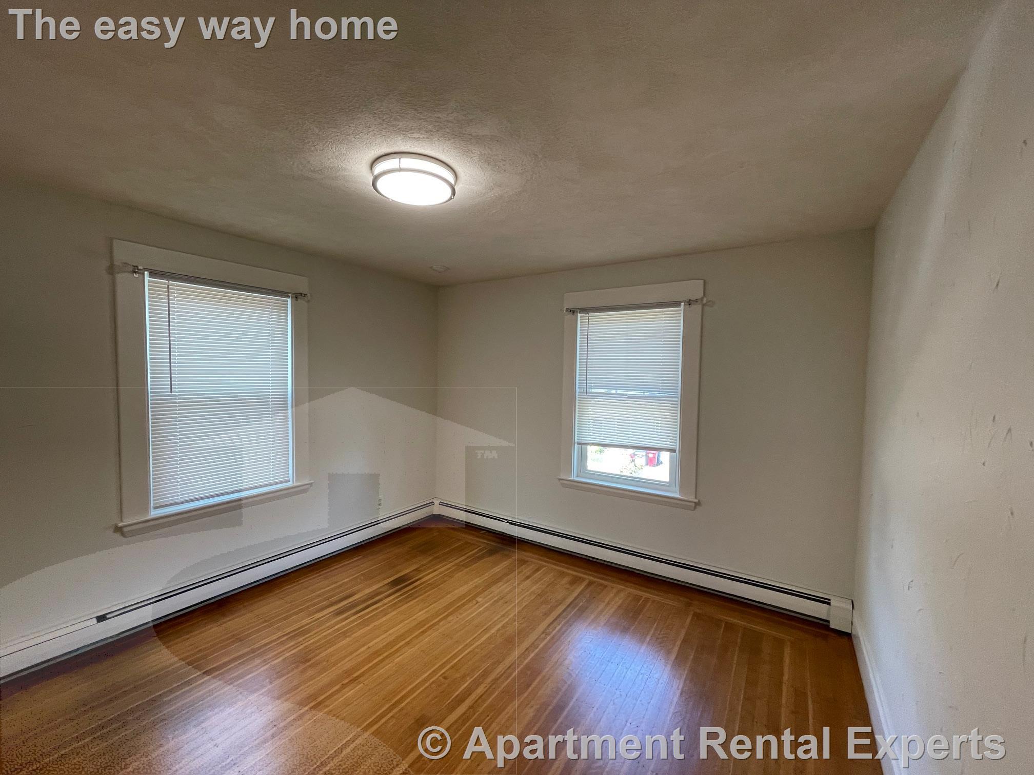 2 bed, 1 bath apartment for rent at 206 West Emerson St Unit 2R, Other — photo 2 of 18