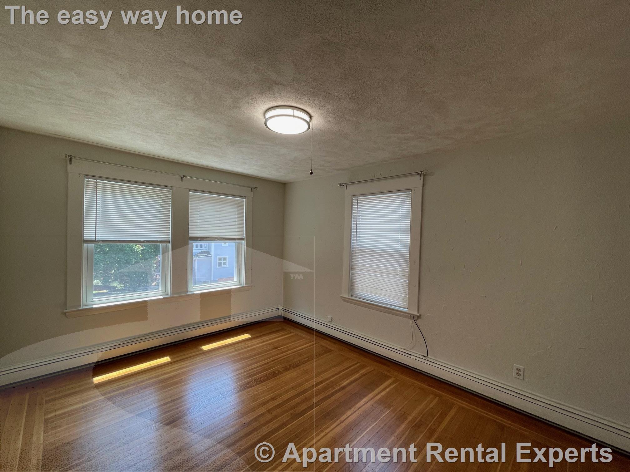 2 bed, 1 bath apartment for rent at 206 West Emerson St Unit 2R, Other — photo 5 of 18
