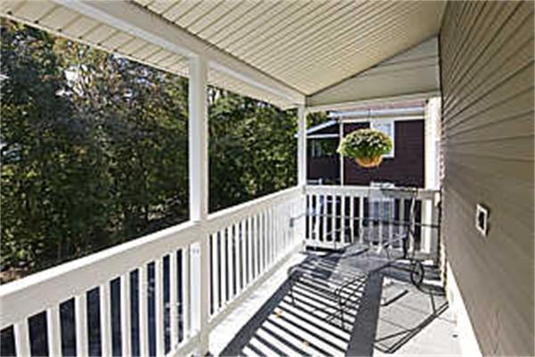 3 bed, 1 bath apartment for rent at 206 Weston St Unit 2, Cedarwood — photo 17 of 19