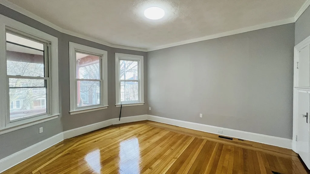 4 bed, 3 bath apartment for rent at 206 Winchester St Unit 206, Coolidge Corner — photo 5 of 14