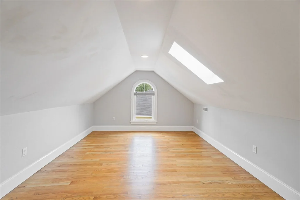 3 bed, 2 bath apartment for rent at 206 Winthrop St Unit 206, Medford — photo 24 of 31
