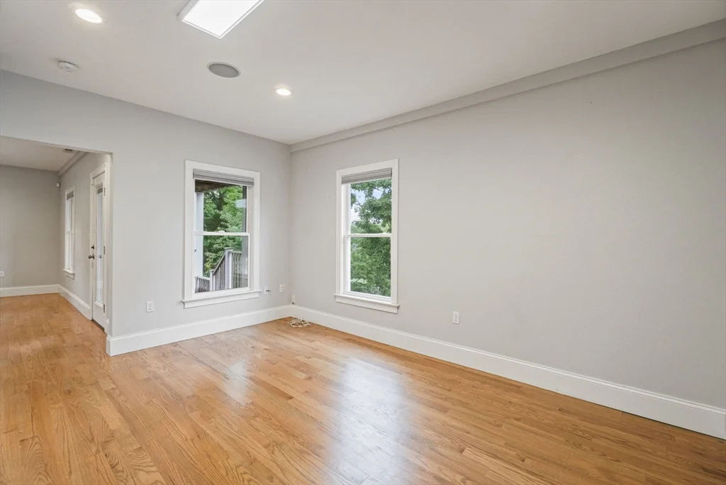 3 bed, 2 bath apartment for rent at 206 Winthrop St Unit 206, Medford — photo 11 of 31