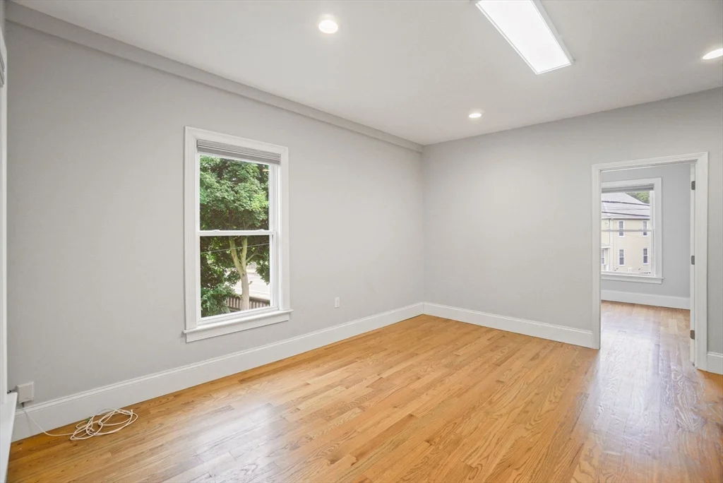3 bed, 2 bath apartment for rent at 206 Winthrop St Unit 206, Medford — photo 7 of 31