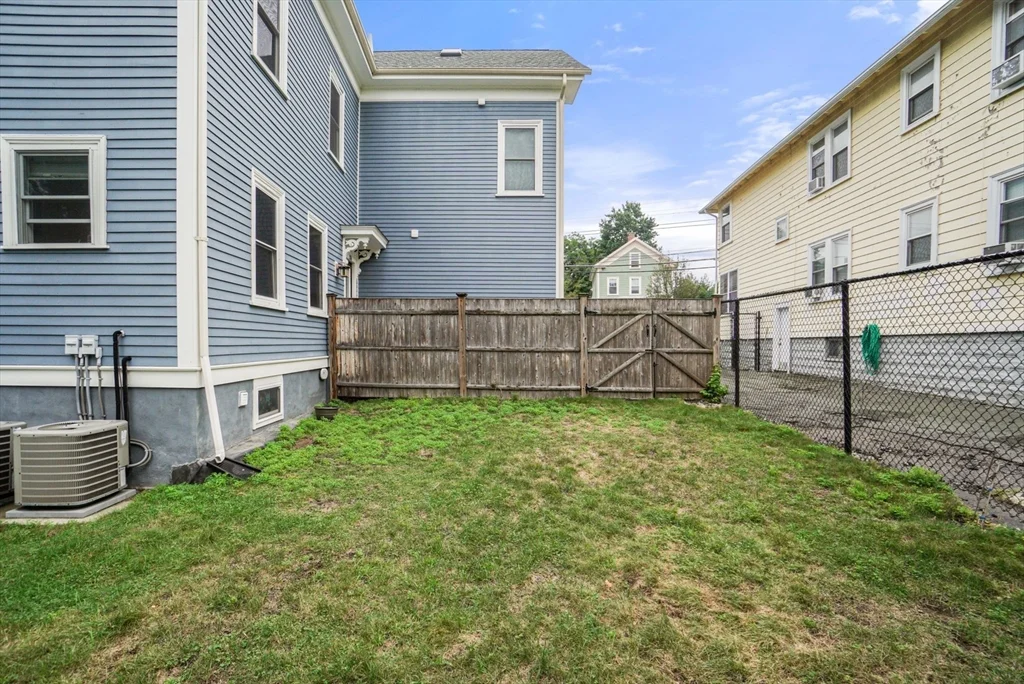 3 bed, 2 bath apartment for rent at 206 Winthrop St Unit 206, Medford — photo 27 of 31
