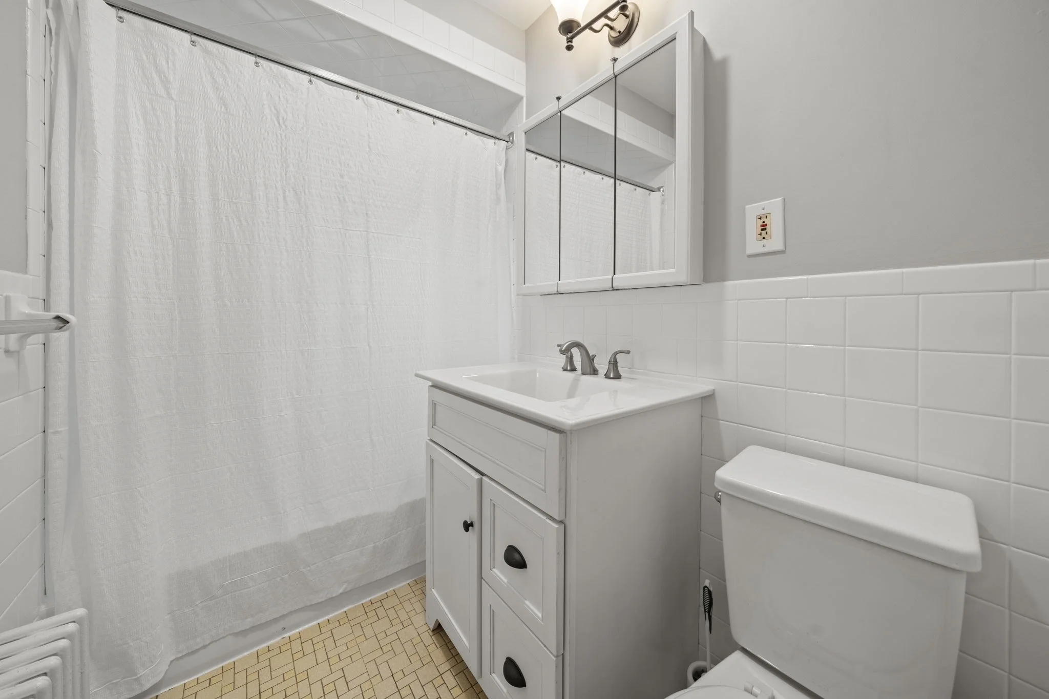 2 bed, 1 bath apartment for rent at 207-209 Main Unit 207, Wyoming — photo 22 of 38