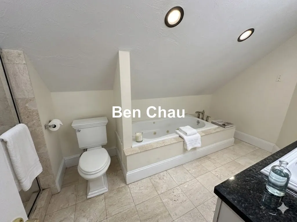 5 bed, 2 bath apartment for rent at 207 Boston Ave Unit 2A, Medford — photo 13 of 20