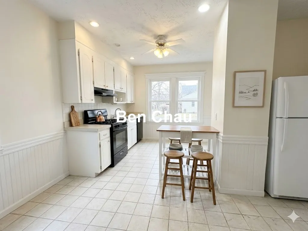 5 bed, 2 bath apartment for rent at 207 Boston Ave Unit 2A, Medford — photo 2 of 20