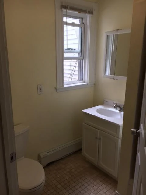 2 bed, 1 bath apartment for rent at 207 Broadway Unit 7, Everett — photo 12 of 12