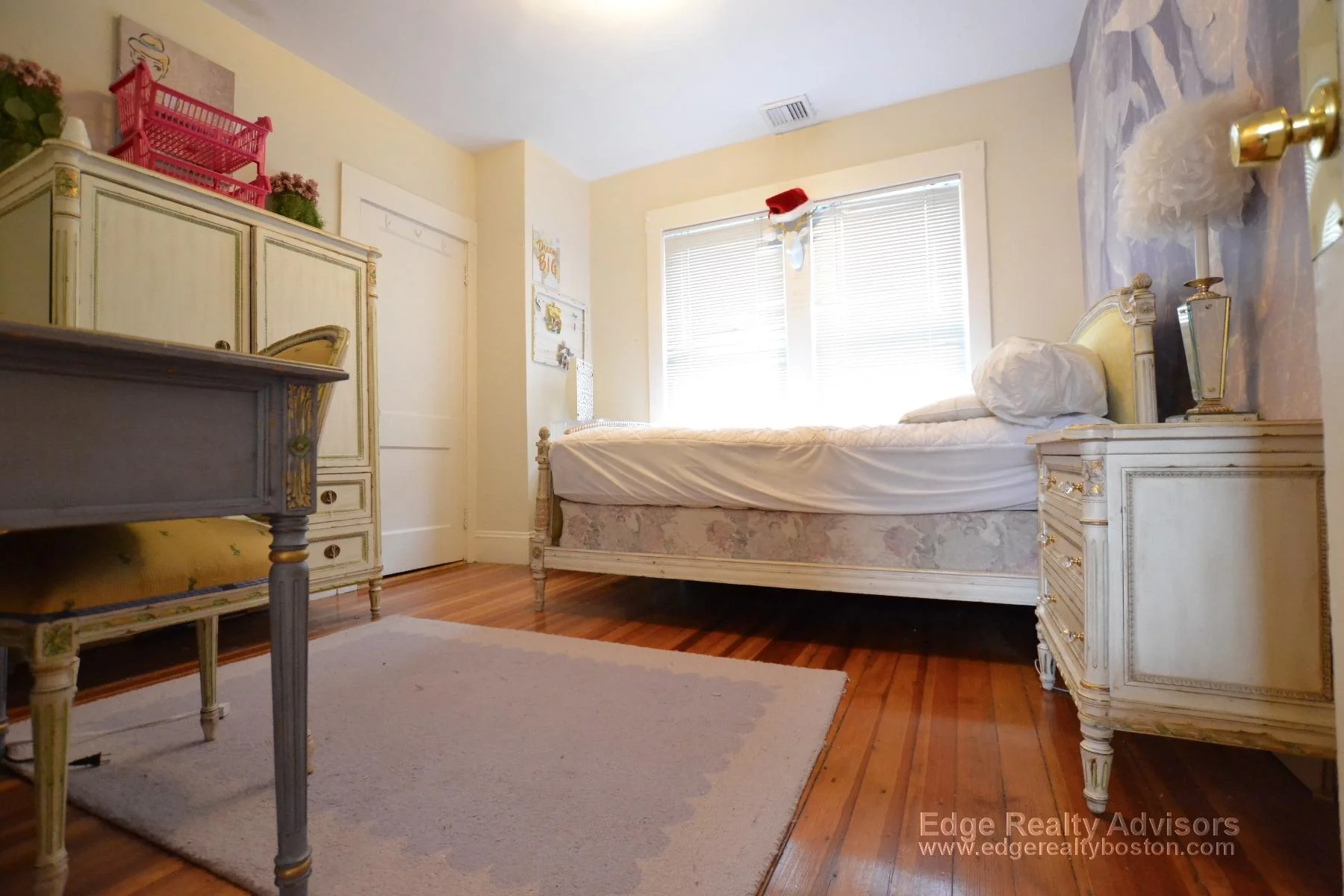 4 bed, 2 bath apartment for rent at 207 Chestnut Hill Ave Unit 2, Brighton — photo 7 of 13