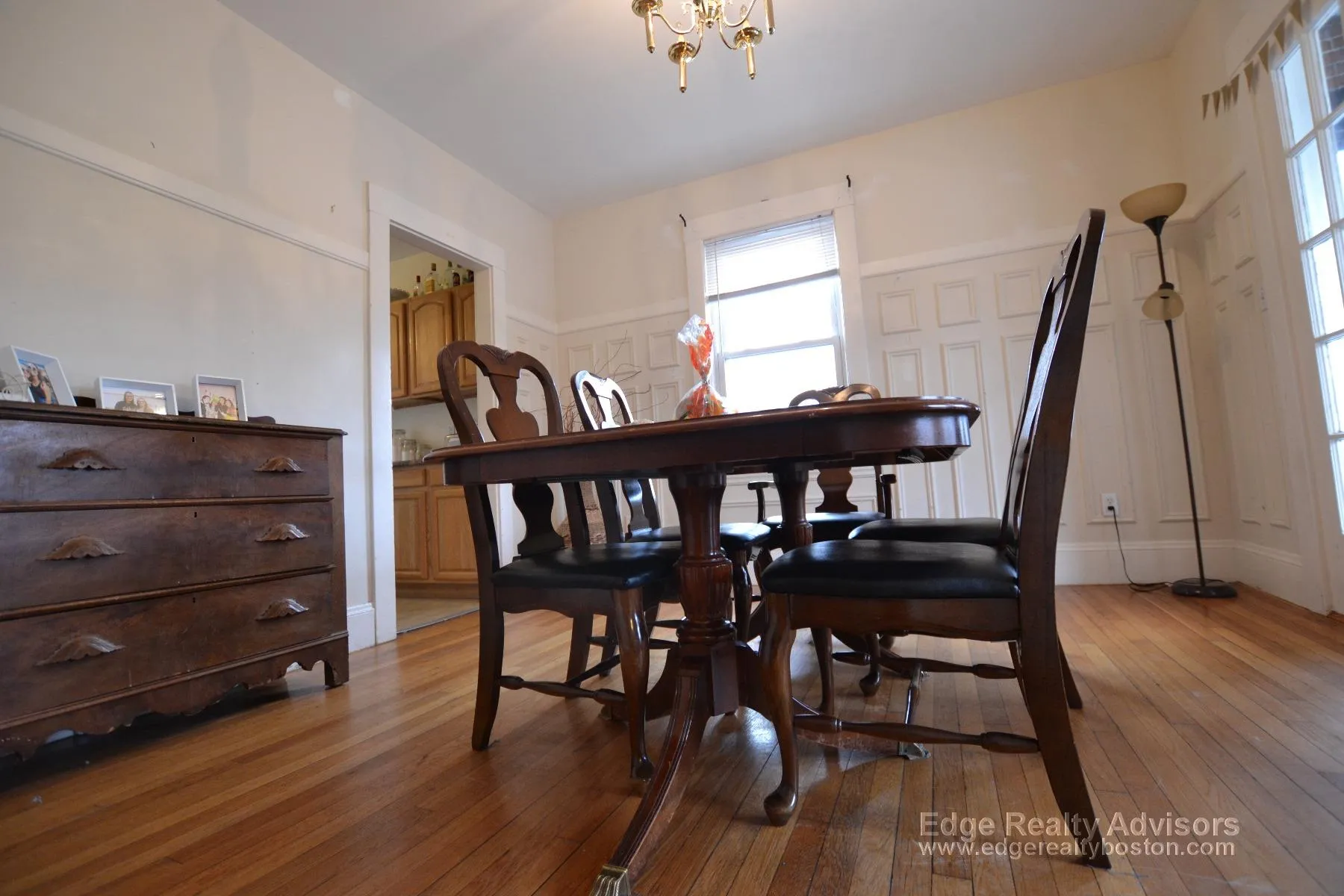 4 bed, 2 bath apartment for rent at 207 Chestnut Hill Ave Unit 3, Brighton — photo 4 of 18