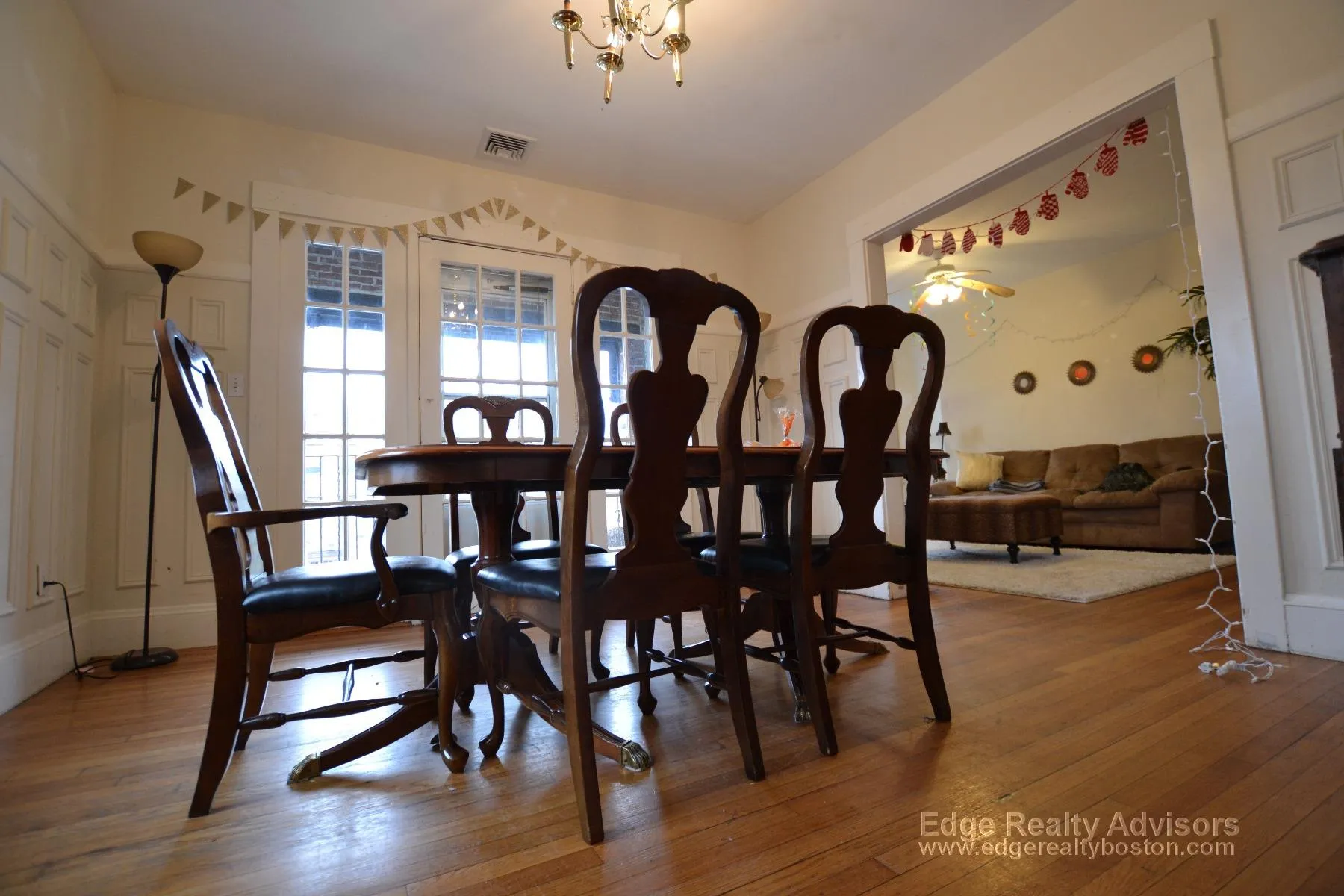 4 bed, 2 bath apartment for rent at 207 Chestnut Hill Ave Unit 3, Brighton — photo 3 of 18