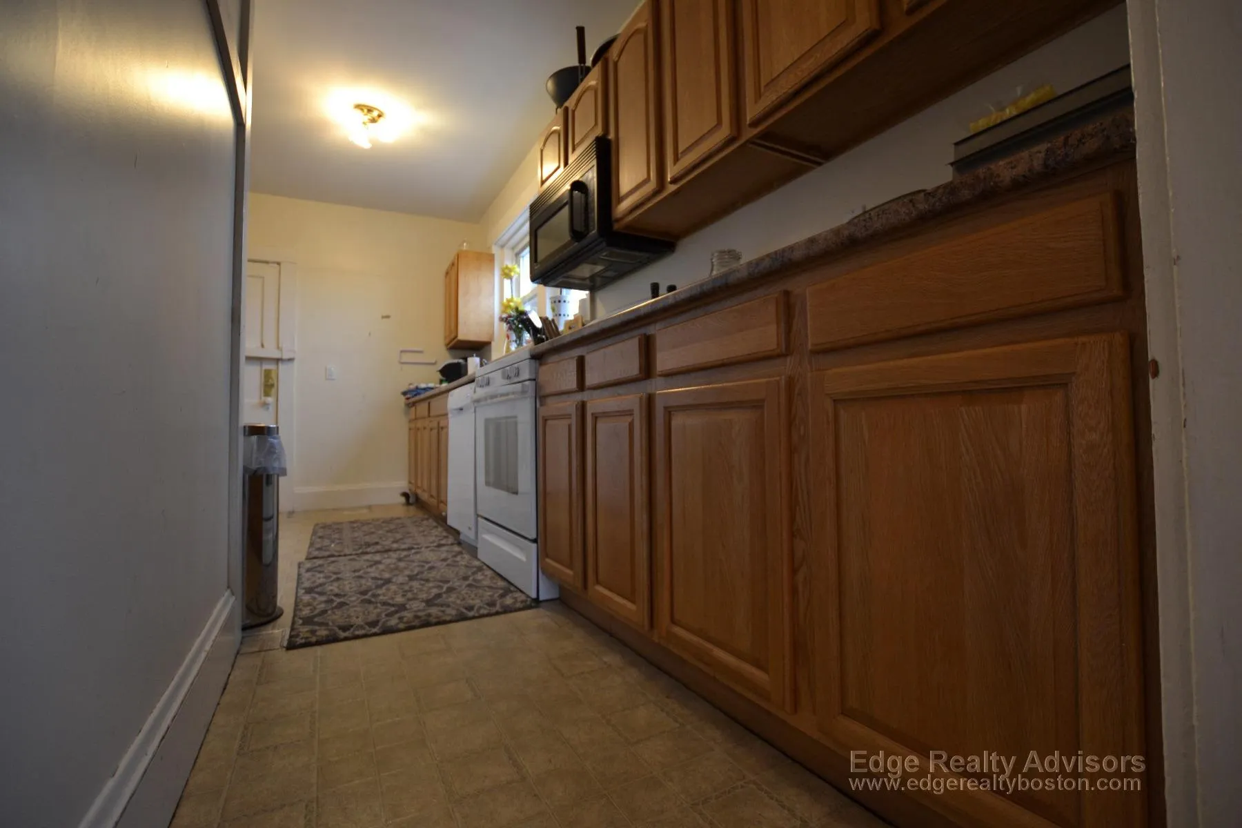 4 bed, 2 bath apartment for rent at 207 Chestnut Hill Ave Unit 3, Brighton — photo 8 of 18