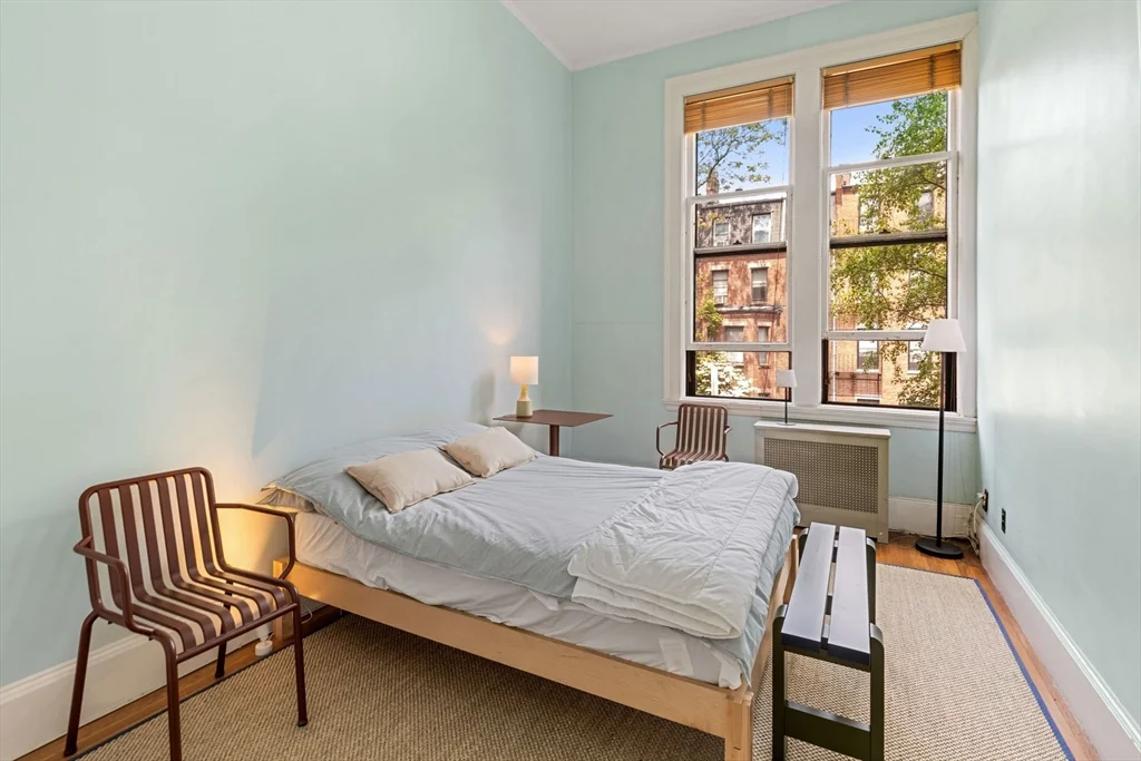 1 bed, 1 bath apartment for rent at 207 Commonwealth Ave Unit 4, Back Bay — photo 4 of 12