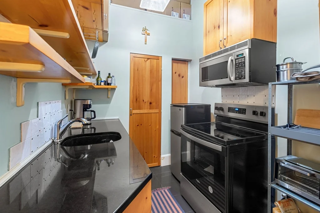 1 bed, 1 bath apartment for rent at 207 Commonwealth Ave Unit 4, Back Bay — photo 8 of 12
