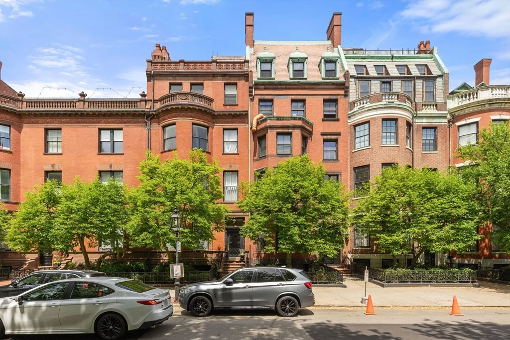 1 bed, 1 bath apartment for rent at 207 Commonwealth Ave Unit 4, Back Bay — photo 11 of 12