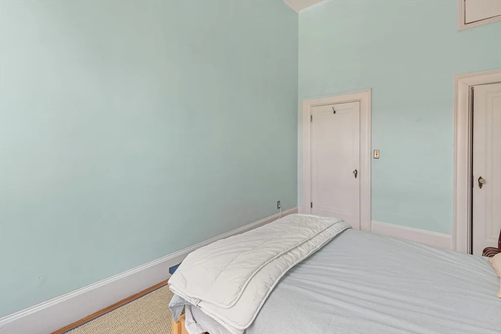 1 bed, 1 bath apartment for rent at 207 Commonwealth Ave Unit 4, Back Bay — photo 5 of 12