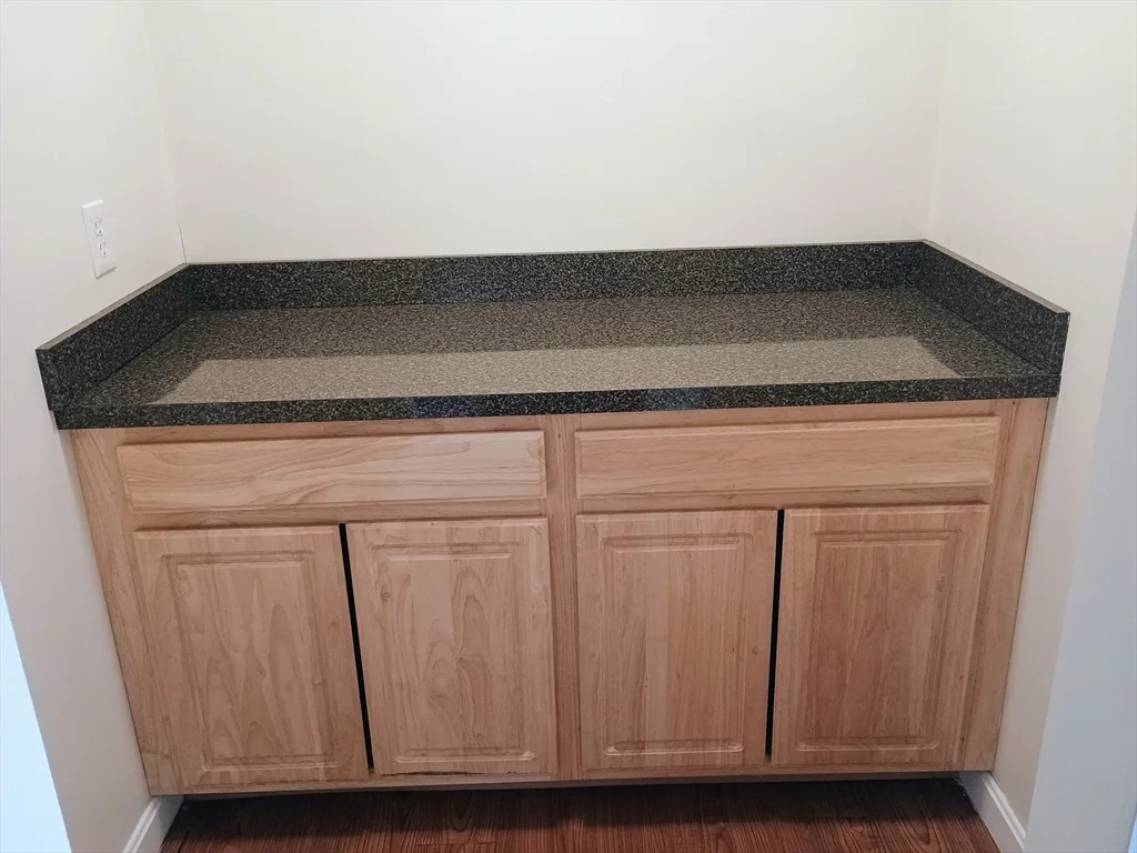 3 bed, 1 bath apartment for rent at 207 High St Unit 3, Taunton — photo 6 of 6