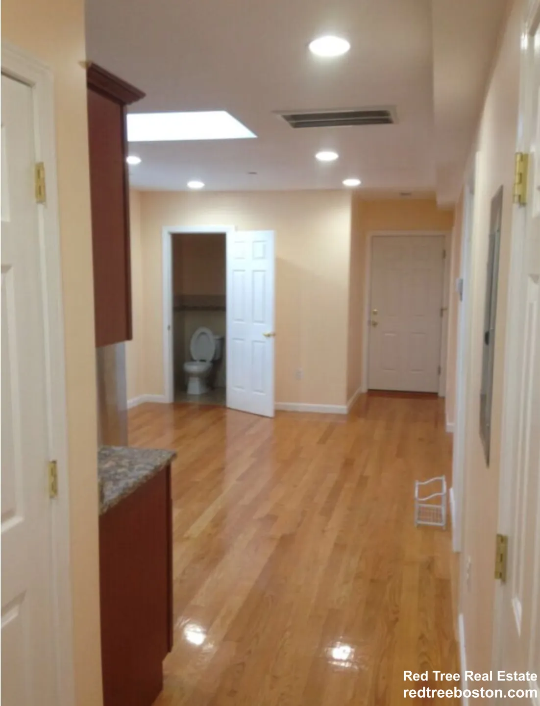 3 bed, 2 bath apartment for rent at 207 Hillside St Unit 2, Roxbury — photo 2 of 11