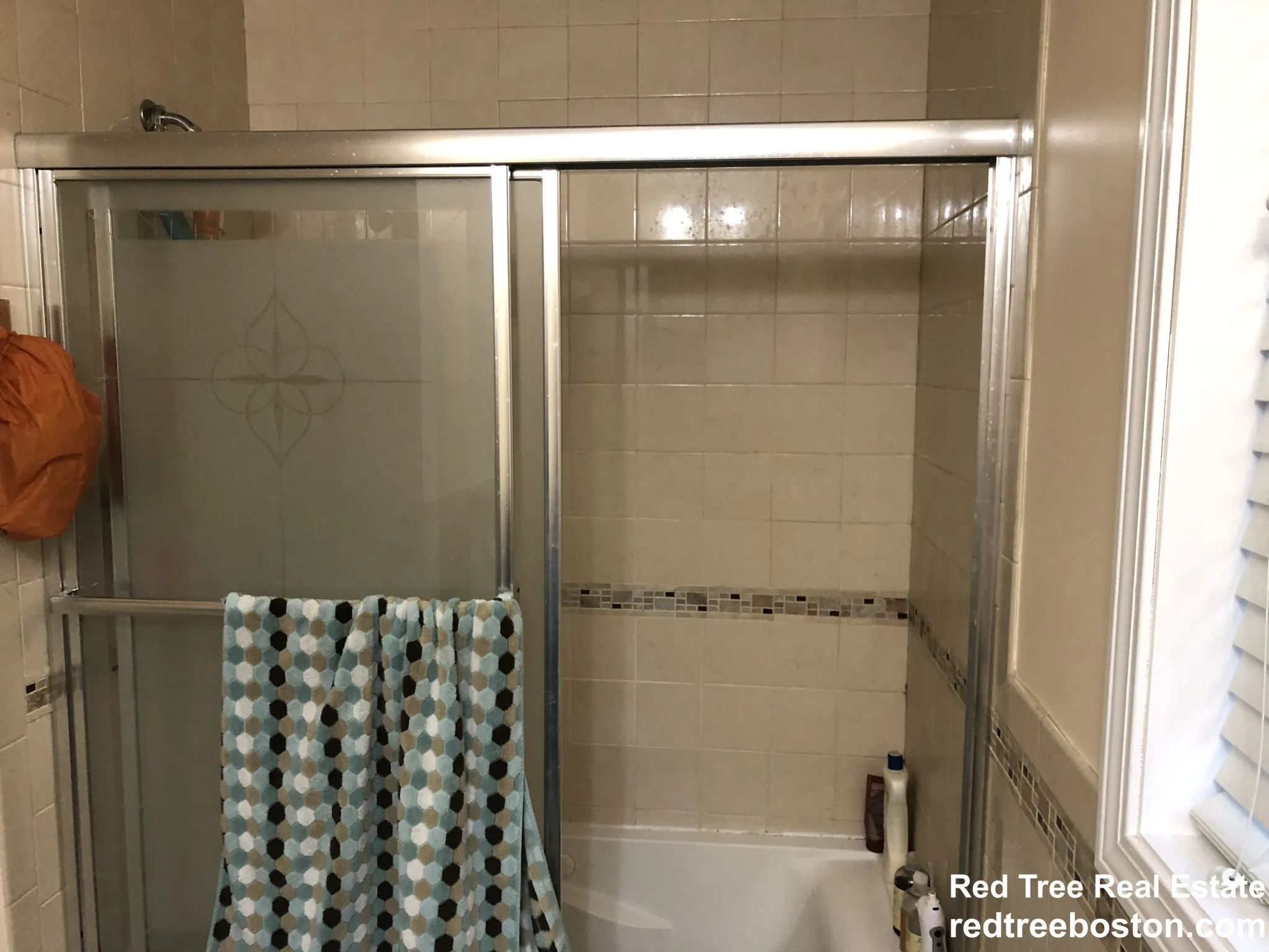 3 bed, 2 bath apartment for rent at 207 Hillside St Unit 2, Roxbury — photo 6 of 11