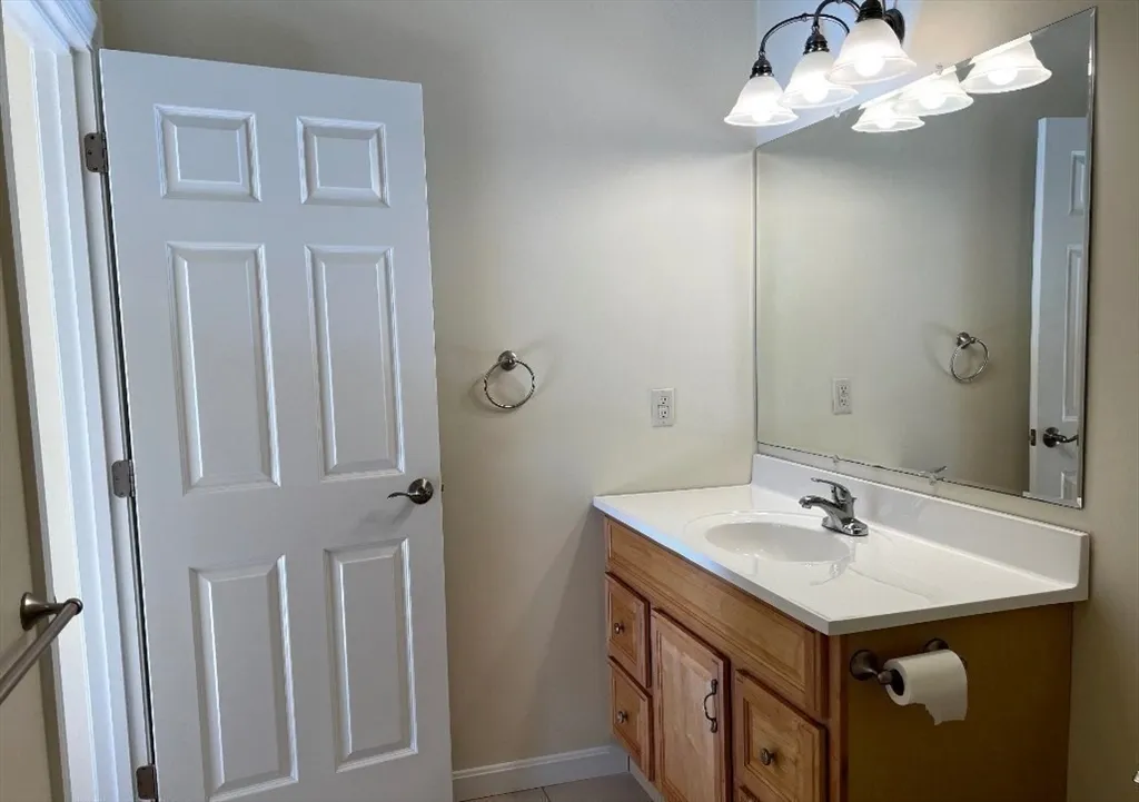 1 bed, 1 bath apartment for rent at 207 John Scott Blvd Unit B, Norton — photo 13 of 21