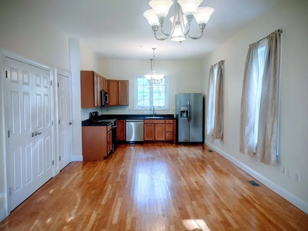 1 bed, 1 bath apartment for rent at 207 John Scott Blvd Unit B, Norton — photo 6 of 21