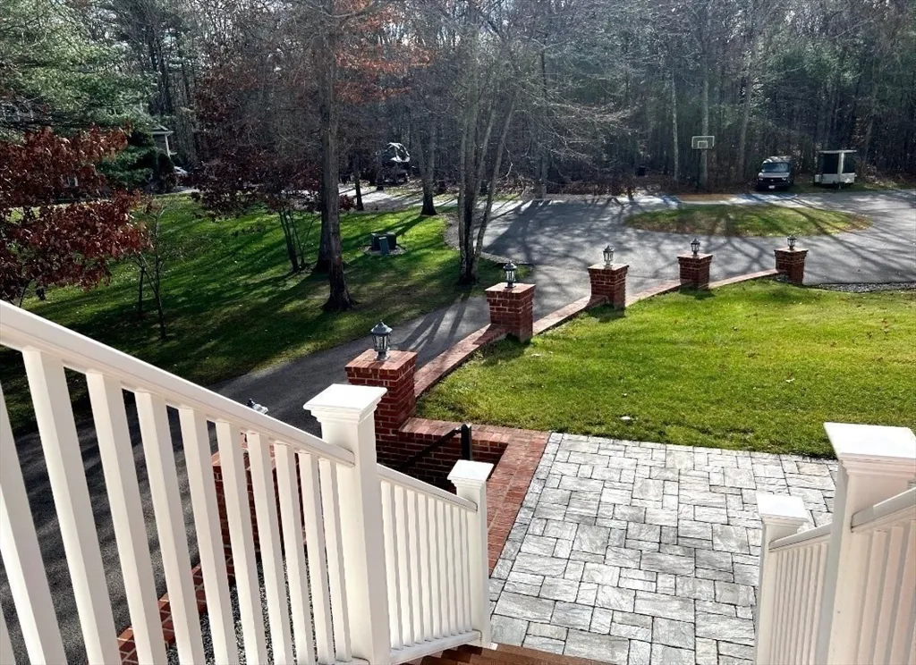 1 bed, 1 bath apartment for rent at 207 John Scott Blvd Unit B, Norton — photo 3 of 21