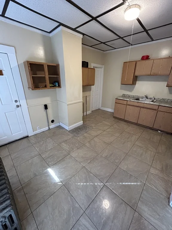 3 bed, 1 bath apartment for rent at 207 Lincoln St Unit 1, Marlborough — photo 2 of 12