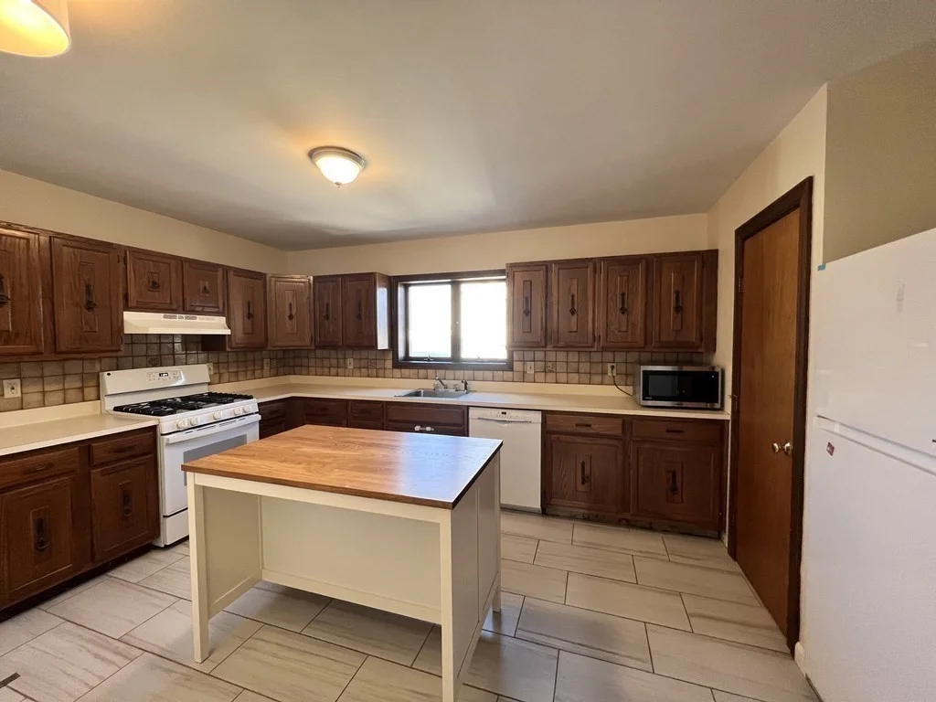 2 bed, 1 bath apartment for rent at 207 Lowell St Unit 2, Somerville — photo 4 of 9