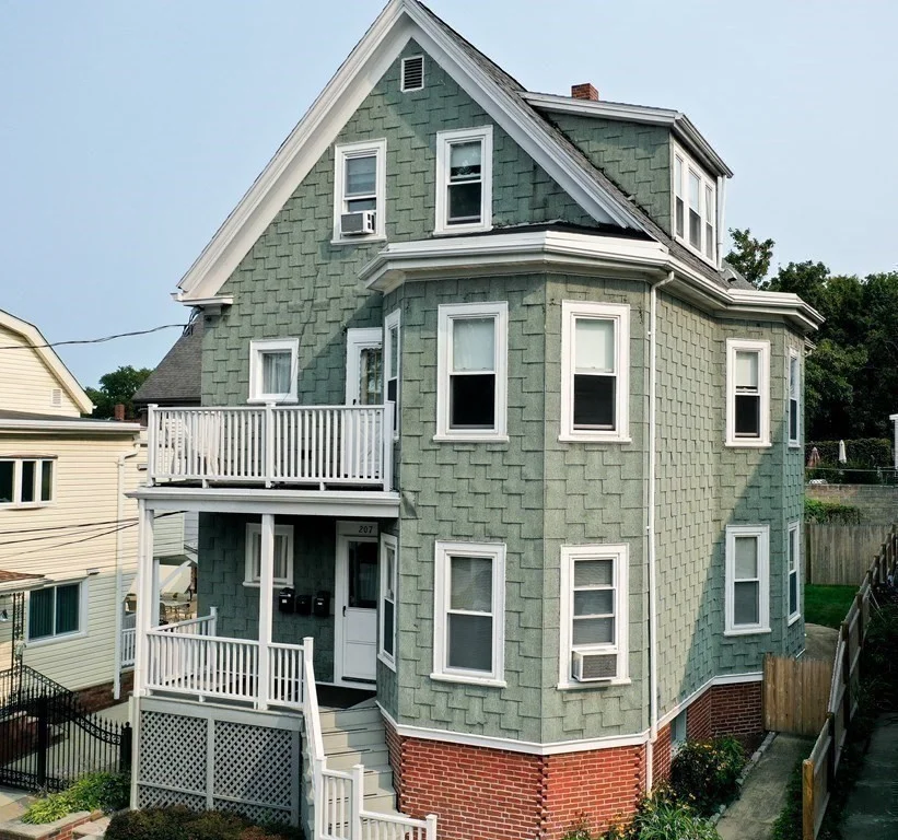 2 bed, 1 bath apartment for rent at 207 Lowell St Unit 2, Somerville — photo 1 of 9