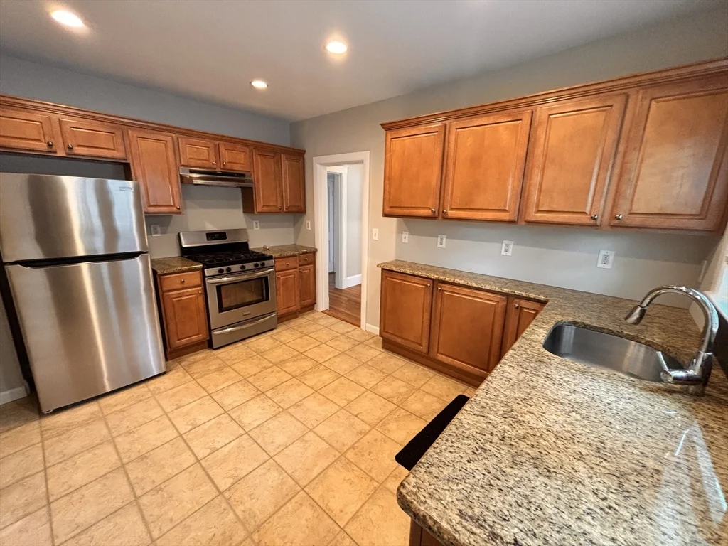 2 bed, 1 bath apartment for rent at 207 Main St Unit 207, Melrose — photo 1 of 10