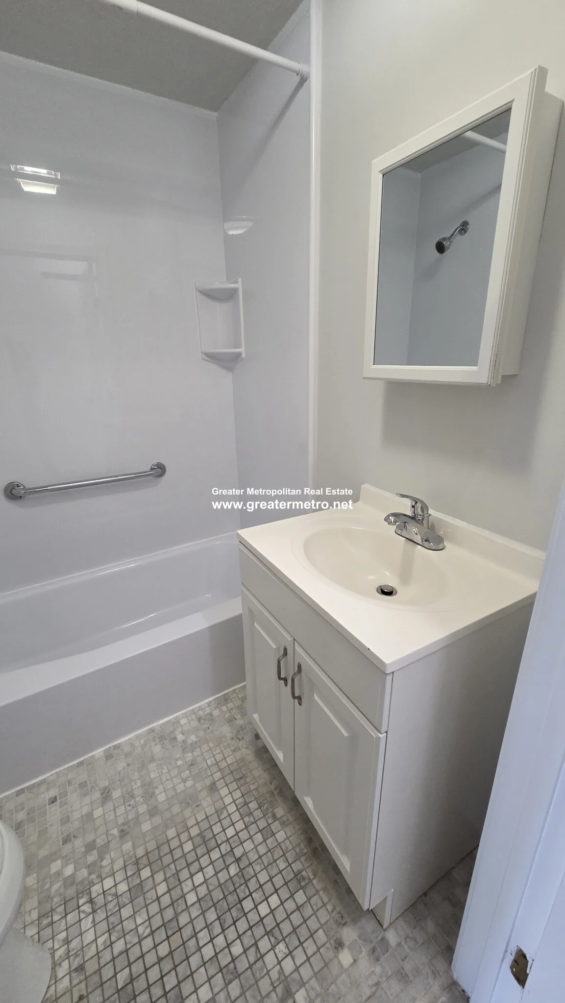 1.5 bed, 1 bath apartment for rent at 207 Salem St Unit 3, North End — photo 14 of 16