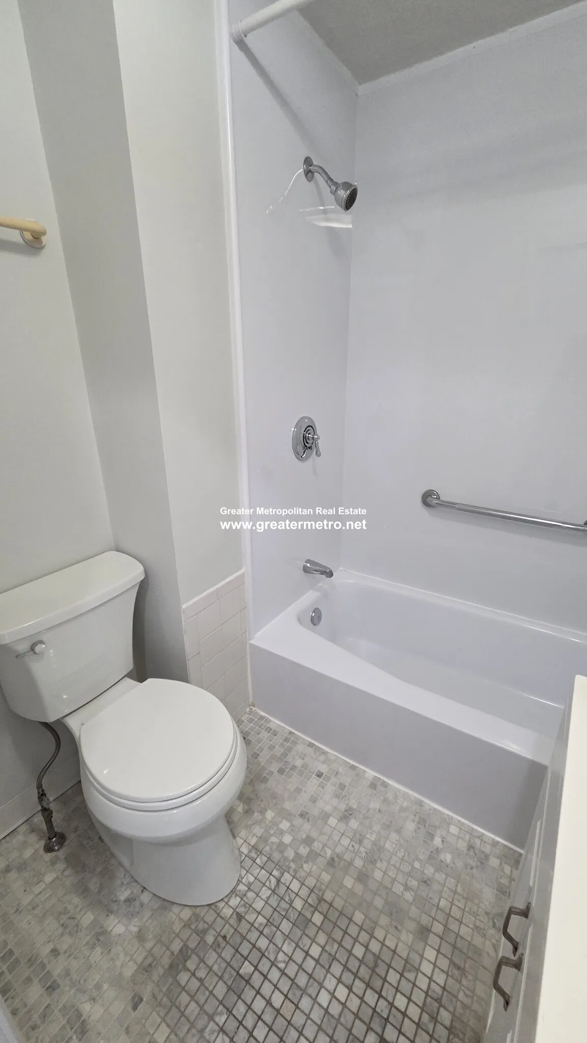 2 bed, 1 bath apartment for rent at 207 Salem St Unit 4, North End — photo 14 of 17