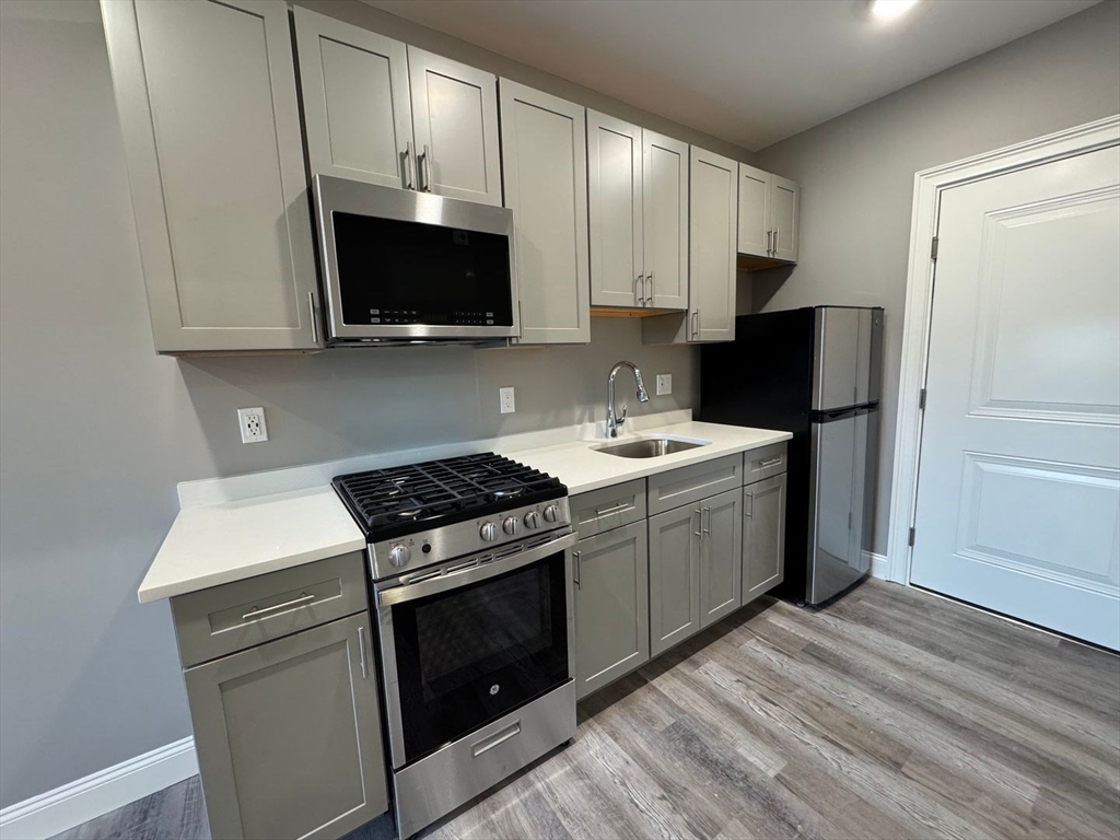 Studio bed, 1 bath apartment for rent at 207 Shirley Ave Unit 501, Revere — photo 3 of 7