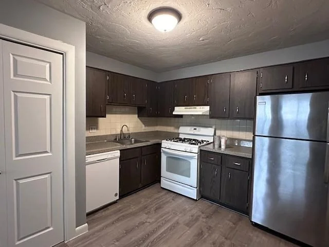 2 bed, 1 bath apartment for rent at 207 Union Unit 9, Rockland — photo 1 of 13
