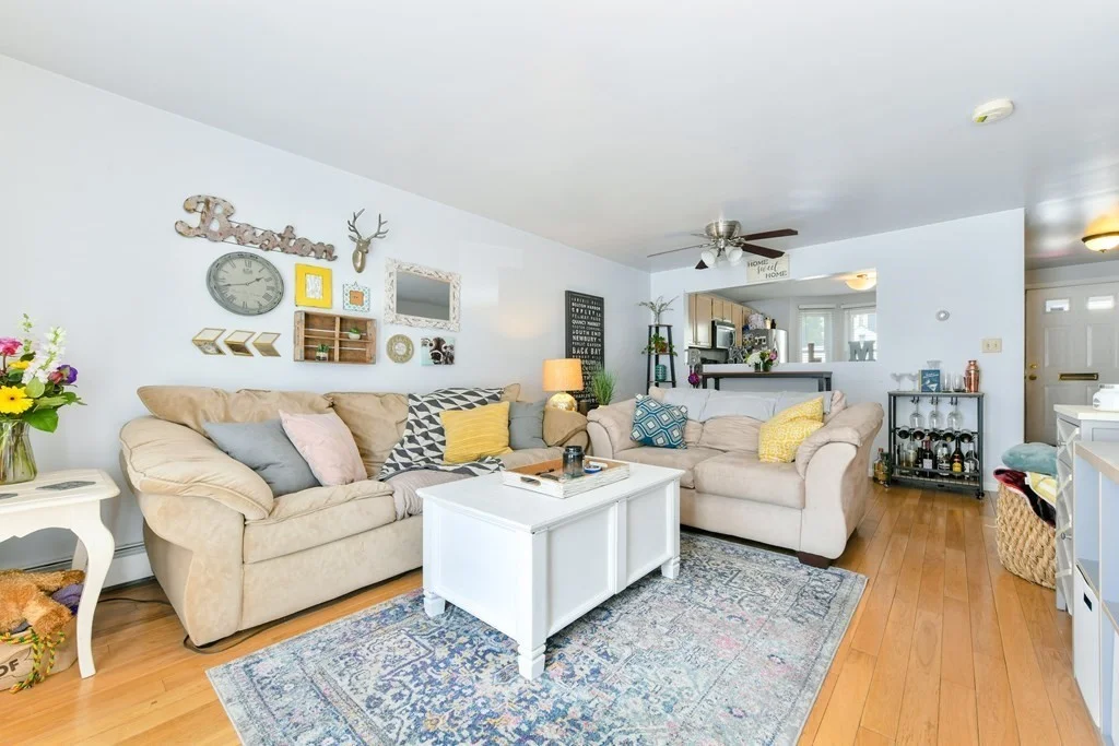 4 bed, 3 bath apartment for rent at 207 W 6th Unit 1, South Boston