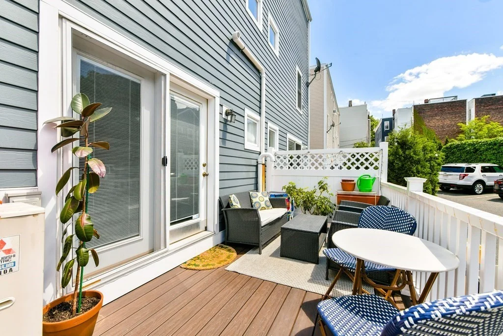 4 bed, 3 bath apartment for rent at 207 W 6th Unit 1, South Boston — photo 19 of 25