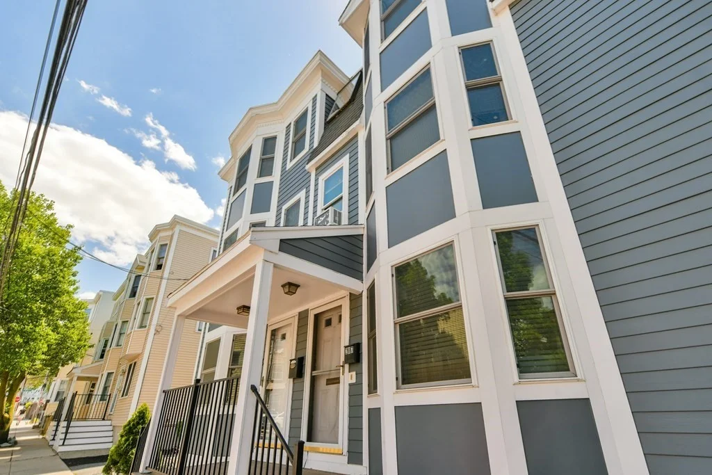 4 bed, 3 bath apartment for rent at 207 W 6th Unit 1, South Boston — photo 20 of 25