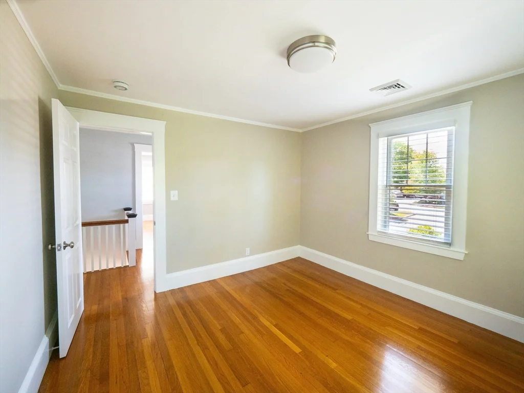 4 bed, 3 bath apartment for rent at 2075 Beacon St, Newton — photo 28 of 38