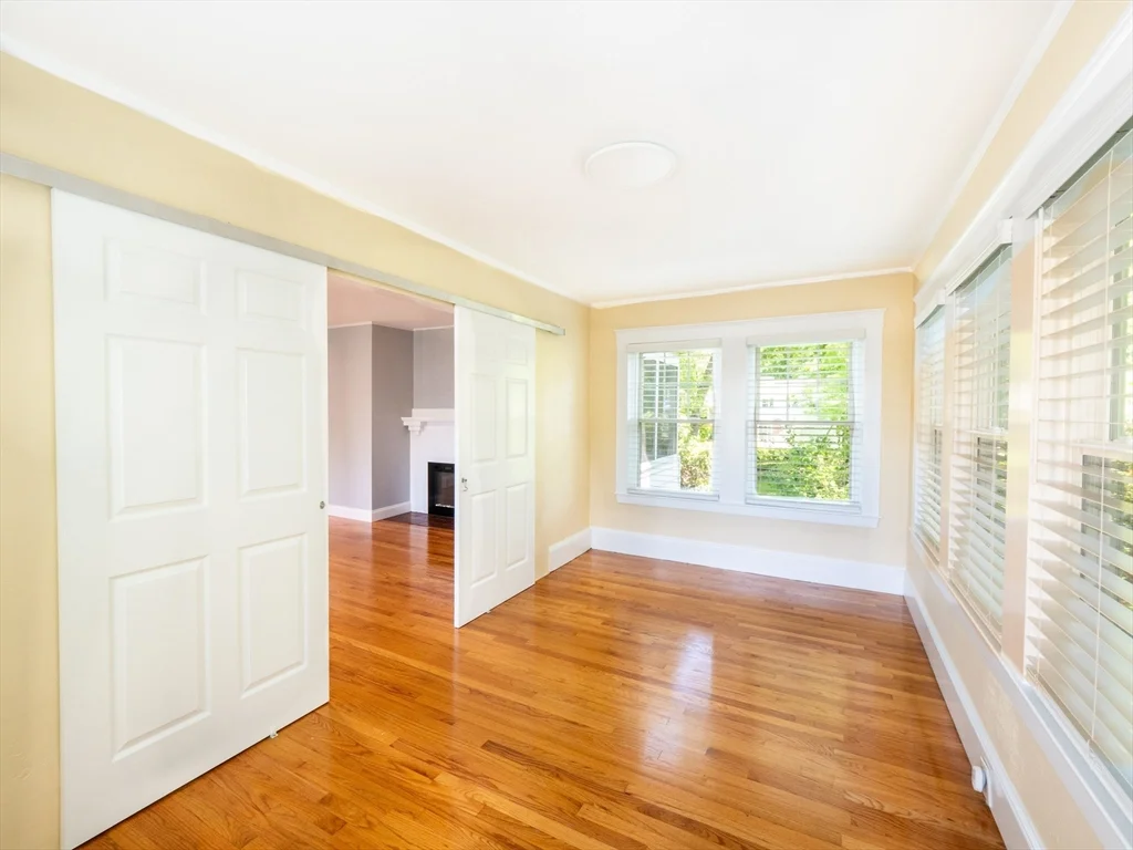 4 bed, 3 bath apartment for rent at 2075 Beacon St, Newton — photo 11 of 38
