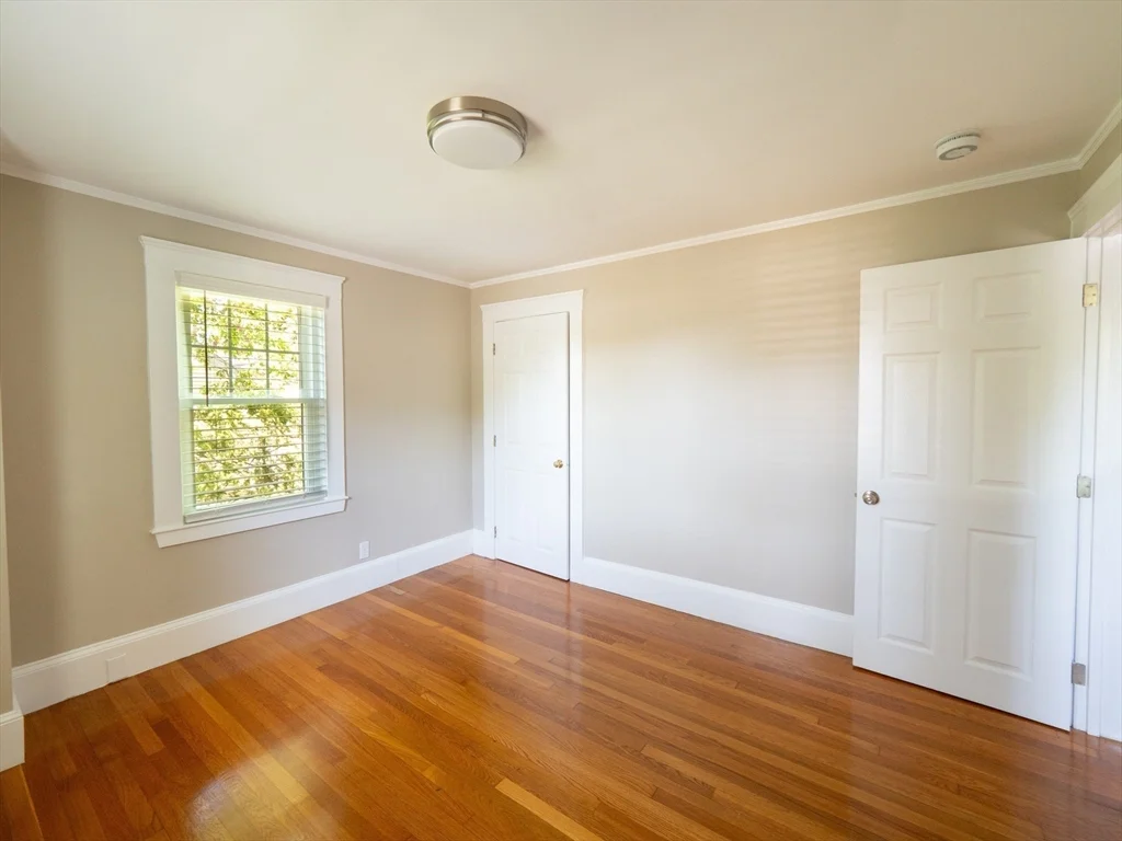 4 bed, 3 bath apartment for rent at 2075 Beacon St, Newton — photo 26 of 38