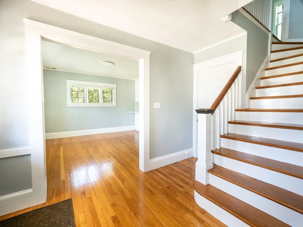 4 bed, 3 bath apartment for rent at 2075 Beacon St, Newton — photo 15 of 38